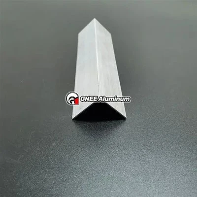 Care sunt diferențele de compoziție chimică între 6061 și 6063 profiluri de a...